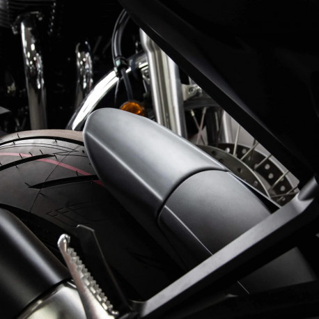 071972 : Extensión de guardabarros trasero Pyramid CB1000R