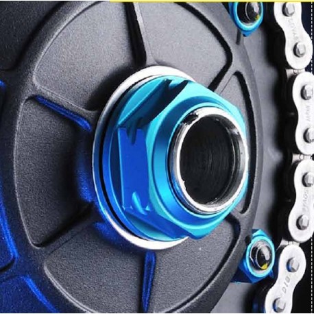 D023 : Ecrou de eje de rueda trasera LighTech Honda CB1000R